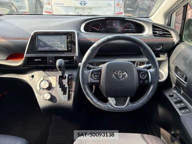 Toyota SIENTA 2016-02 8362082-2