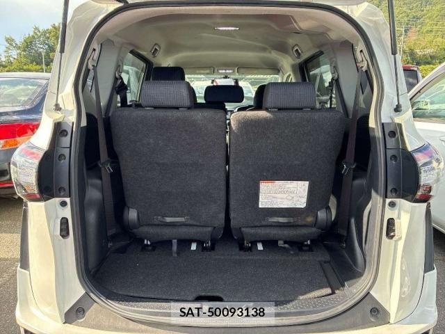 Toyota SIENTA 2016-02 8362082-3