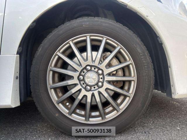 Toyota SIENTA 2016-02 8362082-5