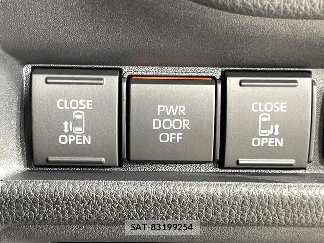 Toyota SIENTA 2026-05 8362400-4