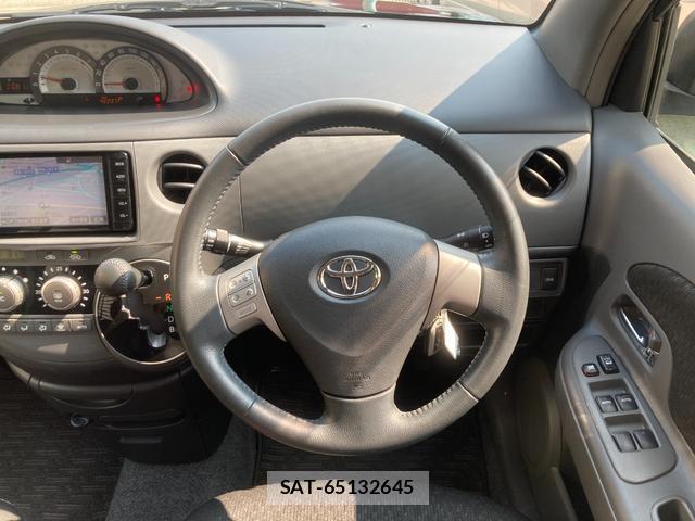 Toyota SIENTA 2014-08 8362531-12