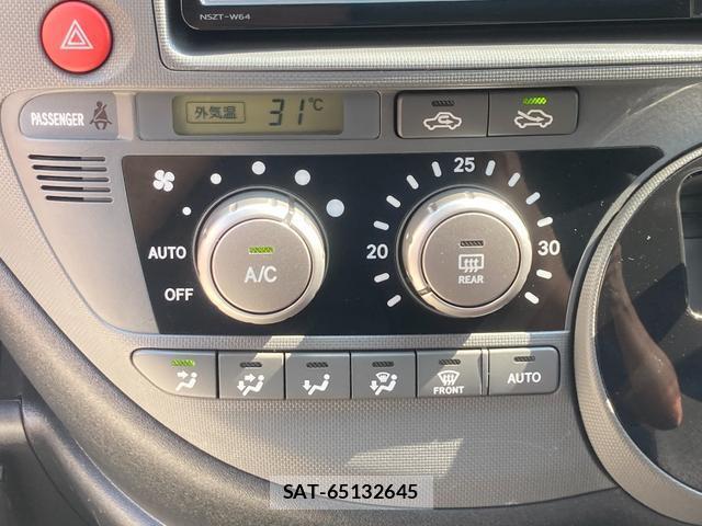 Toyota SIENTA 2014-08 8362531-15