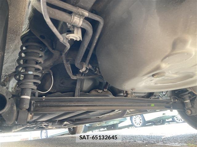 Toyota SIENTA 2014-08 8362531-19