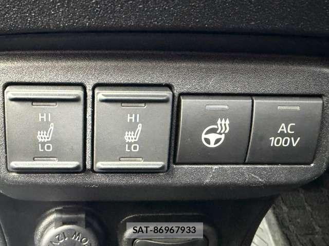 Toyota SIENTA 2023-09 8363087-13