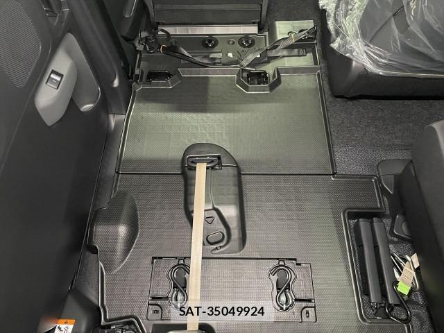 Toyota SIENTA 2026-07 8363089-14