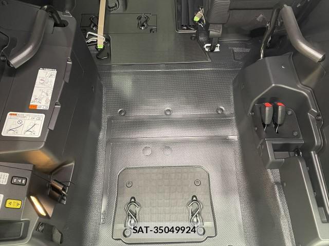 Toyota SIENTA 2026-07 8363089-15