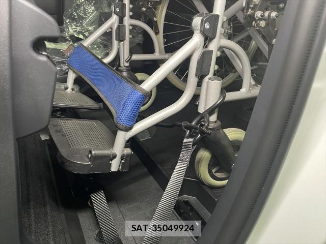 Toyota SIENTA 2026-07 8363089-16
