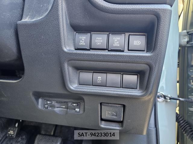 Toyota SIENTA 2023 8363110-10