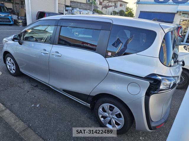 Toyota SIENTA 2019-06 8363111-2