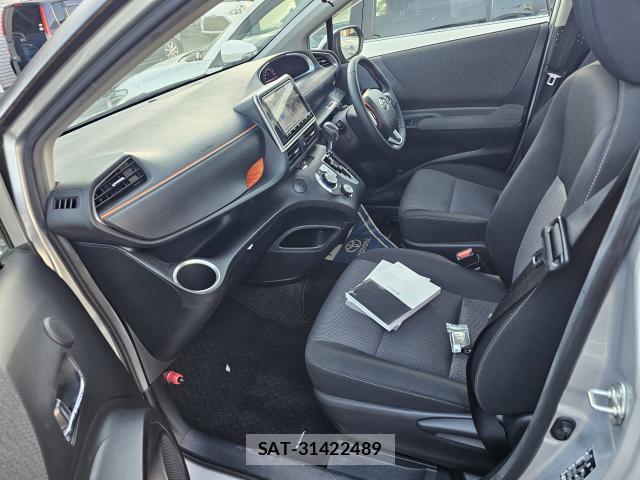 Toyota SIENTA 2019-06 8363111-4