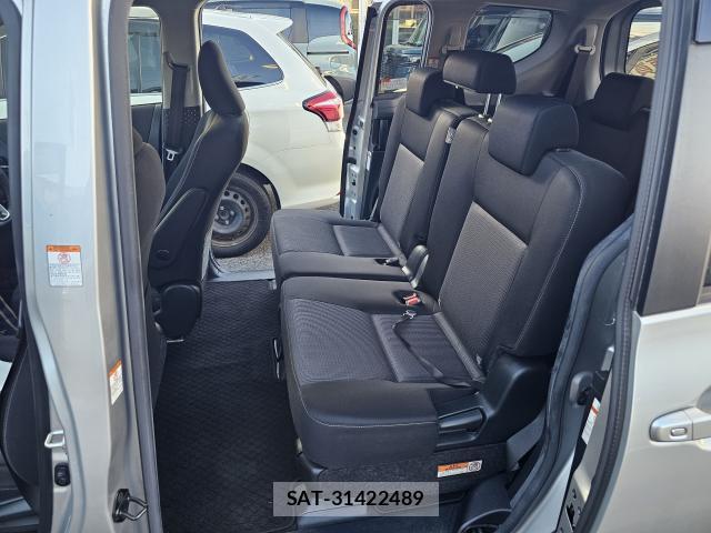 Toyota SIENTA 2019-06 8363111-7