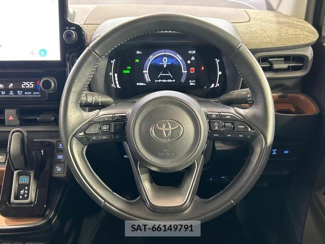 Toyota SIENTA 2023-10 8363152-11