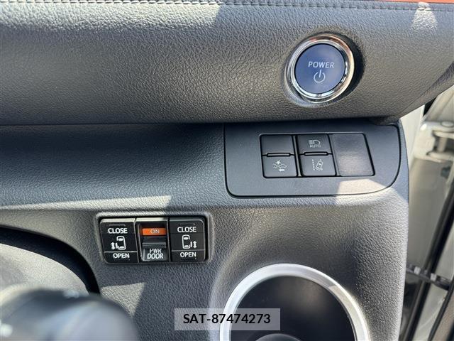 Toyota SIENTA 2016-03 8363184-17