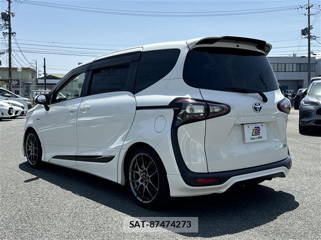 Toyota SIENTA 2016-03 8363184-5