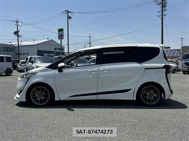 Toyota SIENTA 2016-03 8363184-6