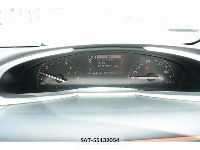 Toyota SIENTA 2016-11 8363388-11
