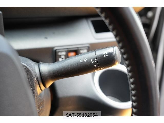 Toyota SIENTA 2016-11 8363388-18