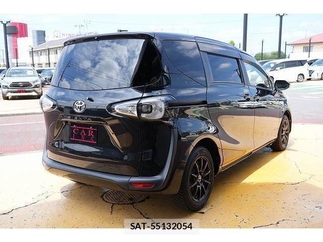 Toyota SIENTA 2016-11 8363388-2