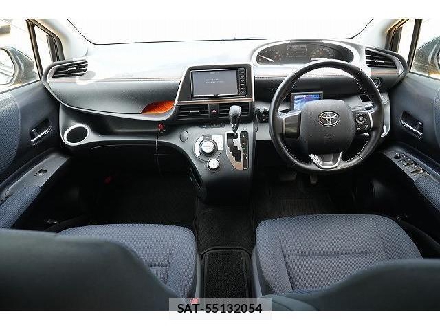 Toyota SIENTA 2016-11 8363388-3