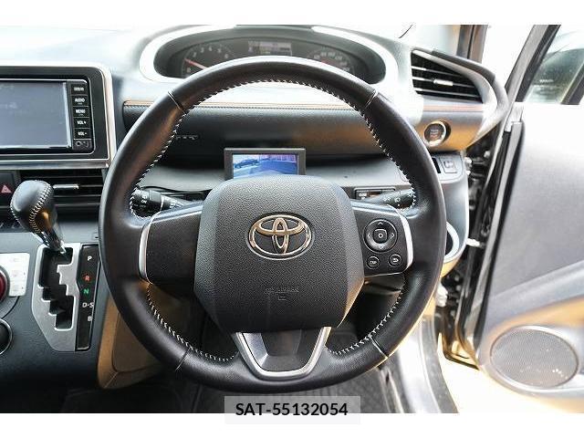 Toyota SIENTA 2016-11 8363388-7