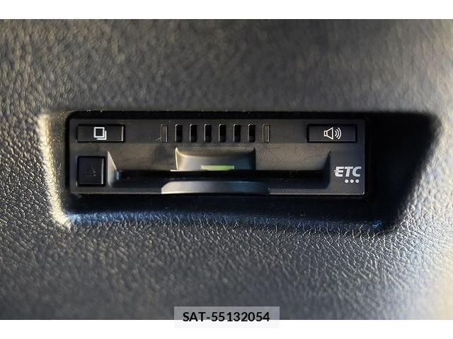 Toyota SIENTA 2016-11 8363388-8