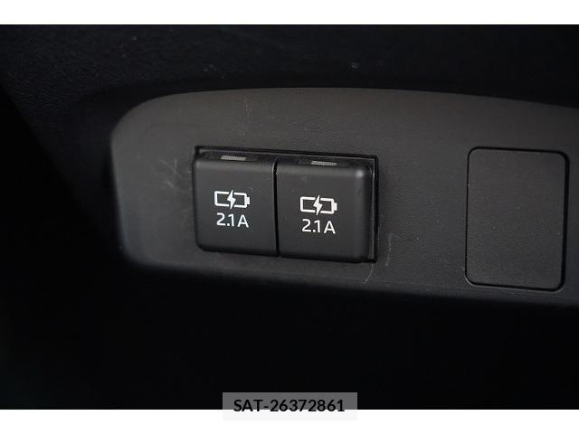 Toyota SIENTA 2019-10 8363397-8