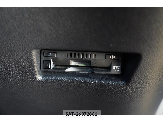 Toyota SIENTA 2019-10 8363397-9