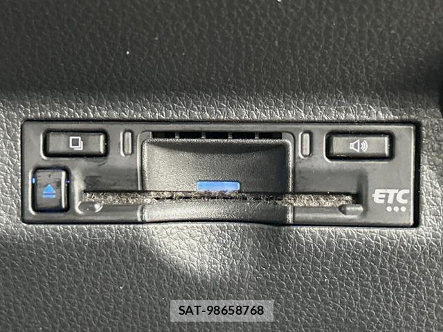 Toyota SIENTA 2024-03 8363593-6