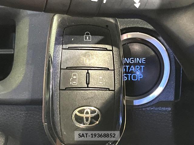 Toyota SIENTA 2022-11 8363679-7