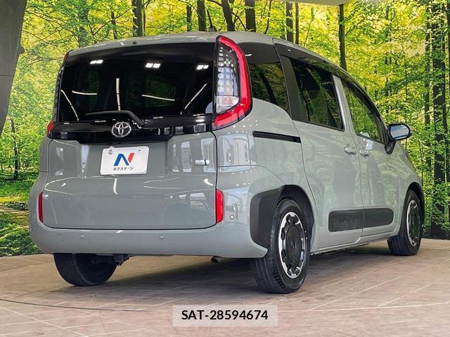 Toyota SIENTA 2022-11 8363712-16