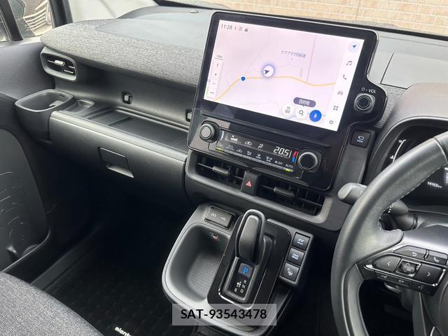 Toyota SIENTA 2023-07 8363778-10