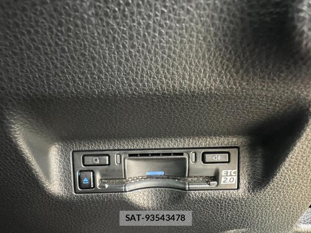 Toyota SIENTA 2023-07 8363778-7