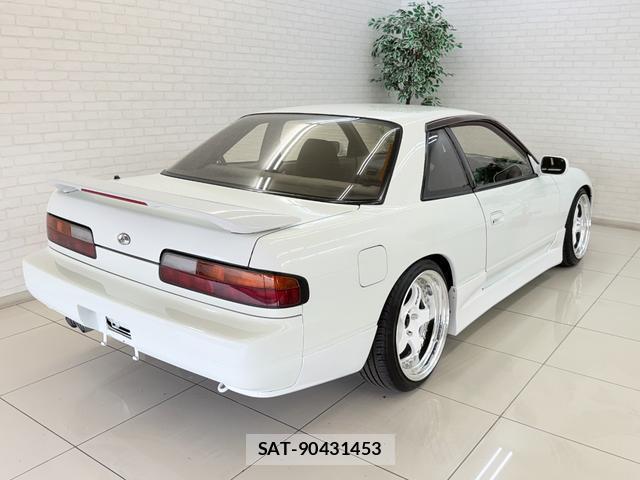 Nissan SILVIA 1992-12 8362935-1