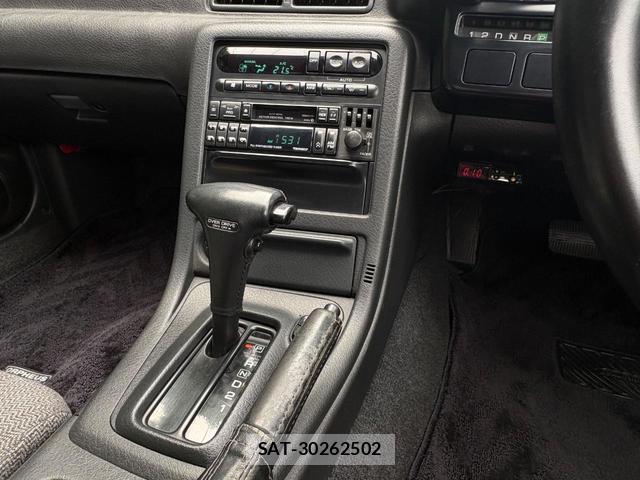 Nissan SKYLINE 1990-07 8362436-15