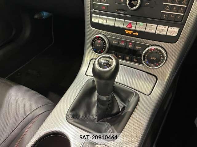 Mercedes Benz SLC 2018-04 8362850-10