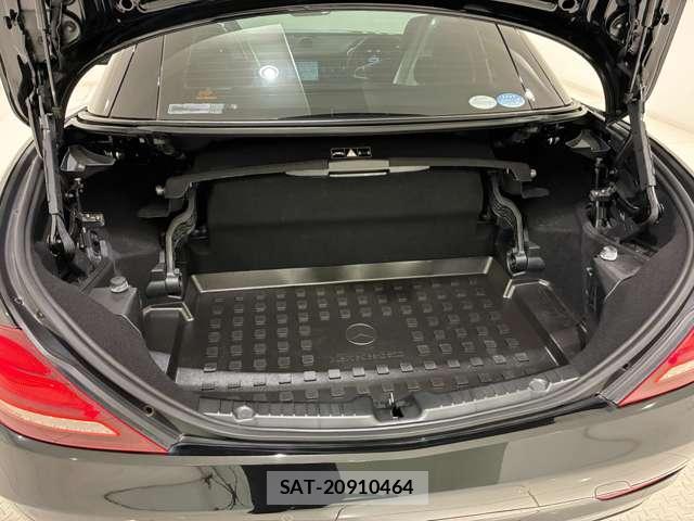 Mercedes Benz SLC 2018-04 8362850-18