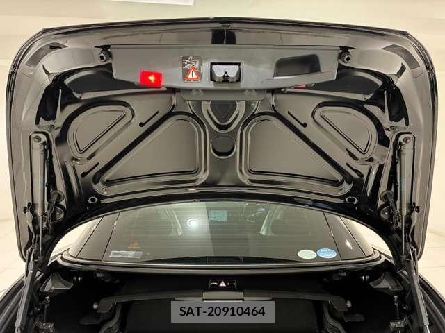 Mercedes Benz SLC 2018-04 8362850-19