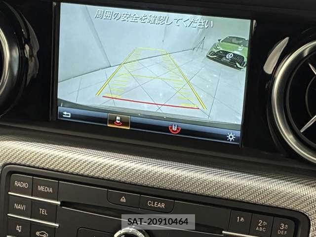 Mercedes Benz SLC 2018-04 8362850-8