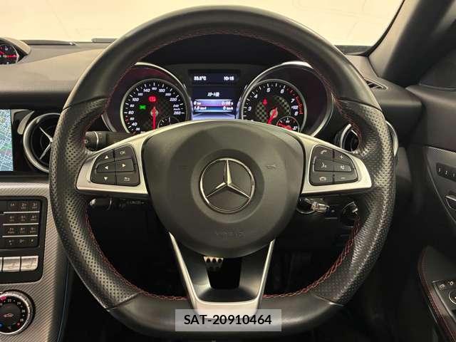 Mercedes Benz SLC 2018-04 8362850-9