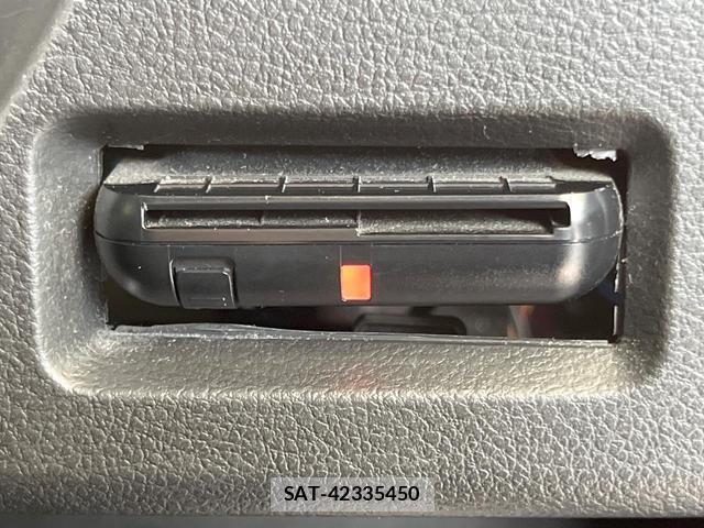 Suzuki SPACIA 2017-12 8363572-4