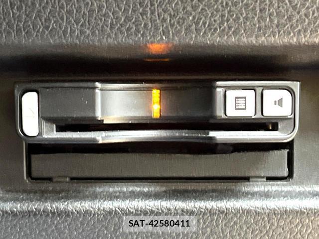 Suzuki SPACIA 2018-09 8361732-6