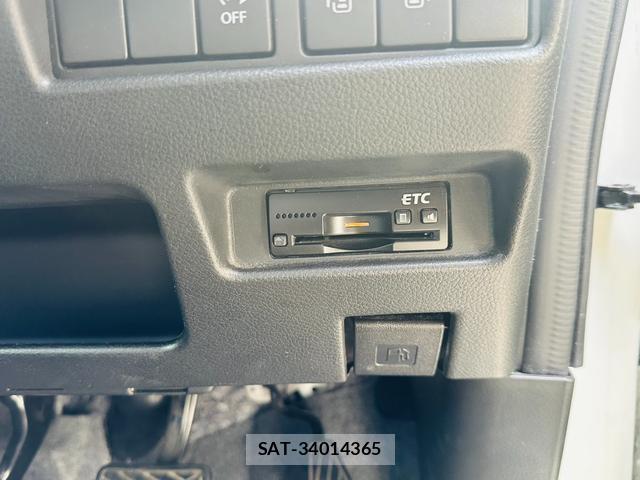 Suzuki SPACIA 2022-08 8363799-8