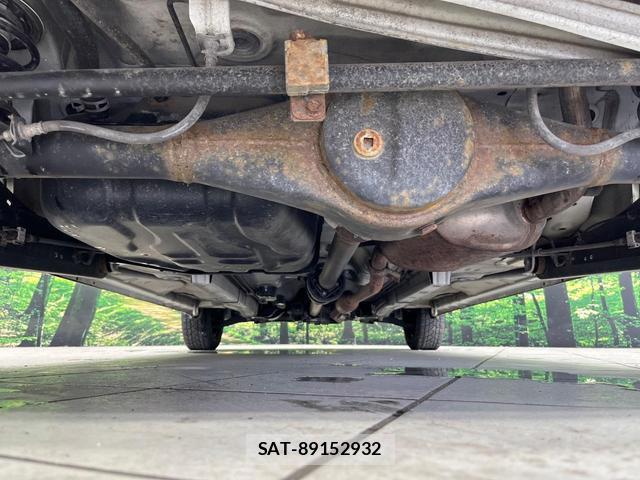 Suzuki SPACIA 2017-08 8361879-19