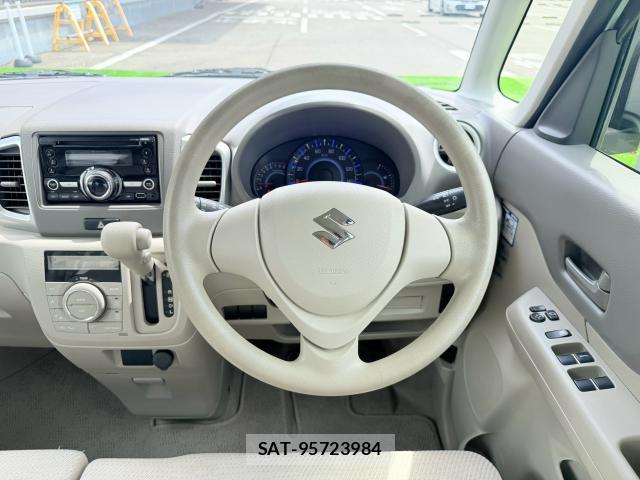 Suzuki SPACIA 2013-11 8362466-11