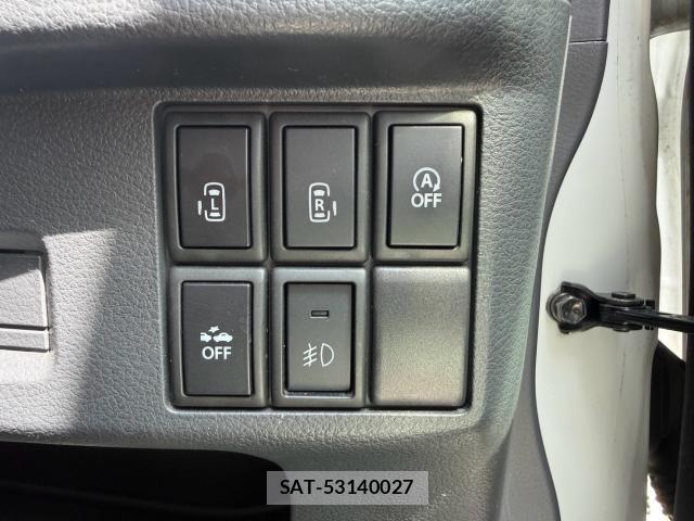 Suzuki SPACIA 2014-11 8362933-6