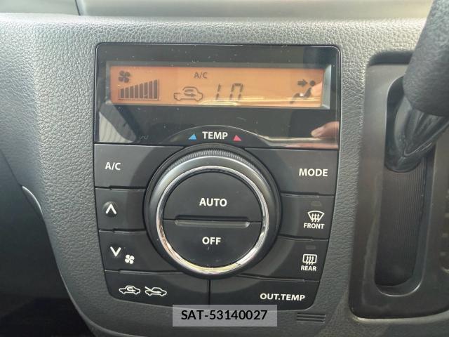 Suzuki SPACIA 2014-11 8362933-9