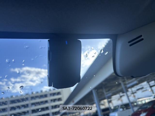 Suzuki SPACIA 2014-01 8363504-15