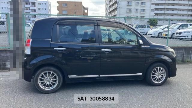 Toyota SPADE 2013-08 8362272-10