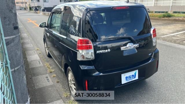 Toyota SPADE 2013-08 8362272-12