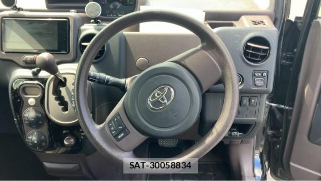 Toyota SPADE 2013-08 8362272-16